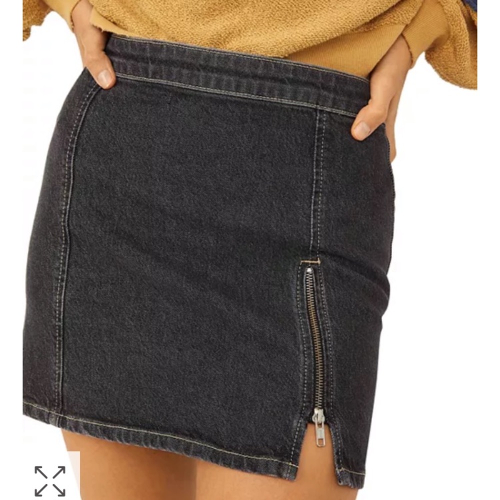 Midnight magic denim mini skirt size 4 black